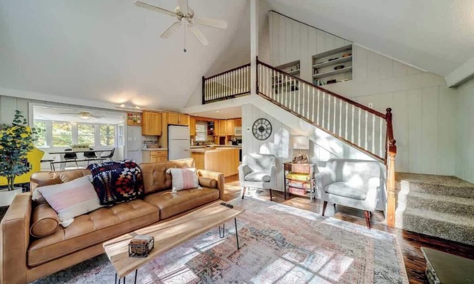 The Woods Cabin | Fire Pit, Arcade Games, Deck, Grill & Pool Access