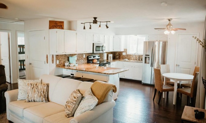 Jenkins House | Firefly Cottage