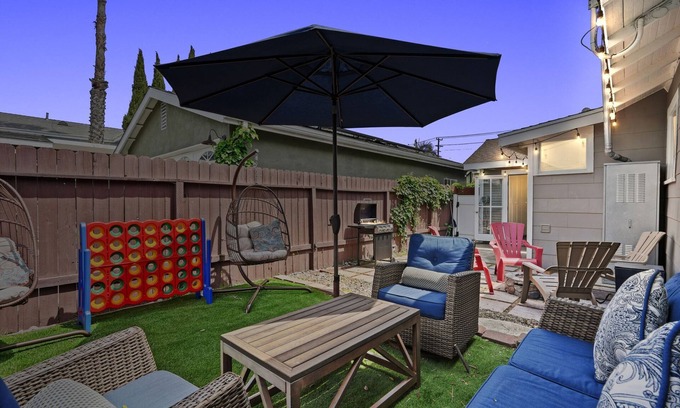 Belmont Heights House | Firepit, Game Room & BBQ - Family-Friendly Home