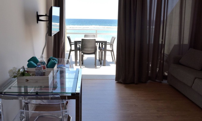 Las Palmas de Gran Canaria Apartment | First Line Apartment Playa de las Canteras