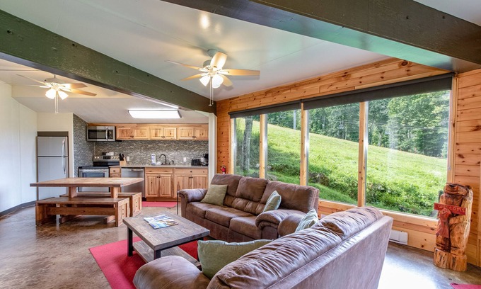 Sugar Mountain House | 'First Chair Vista' - Walk Directly onto Slopes!
