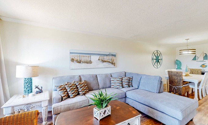 Fort Walton Beach Condo | First-floor condo with pool, ocean view, & central AC