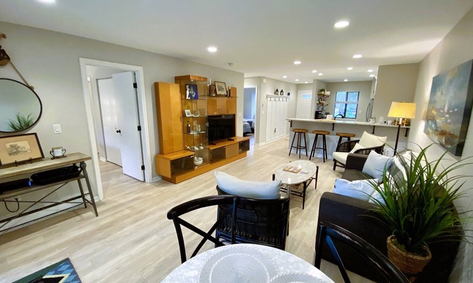 Brewster Condo | First Floor Eaton Condo, renovated kitchen with new appliances in picturesque Ocean Edge Resort.