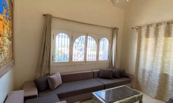 Sedghiane Villa | First-floor house with sea view