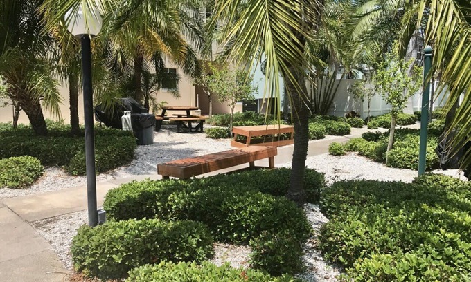 Indian Shores Condo | 🏝First Floor Intercoastal & Poolside Condo - STEPS TO PRIVATE BEACH ACCESS