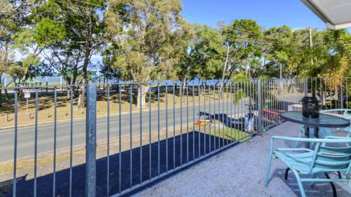 Bongaree House | First floor unit close to shops, park and waterfront!