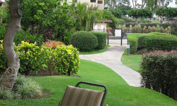 Waikoloa Condo | First floor-Walk to pool, BBQ and hot tub. Golf course frontage. Paradise