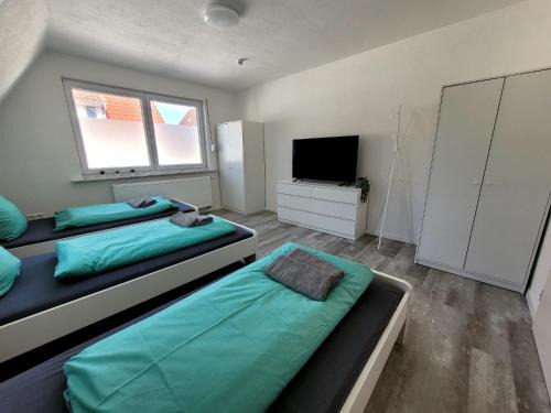 Villingen-Schwenningen Apartment | Fischer Appartements 2 - NEU renoviert, Terrasse, zentral