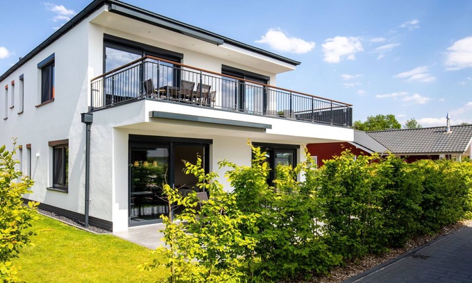 Fedderwardersiel House | Fischer sien Huus by Interhome