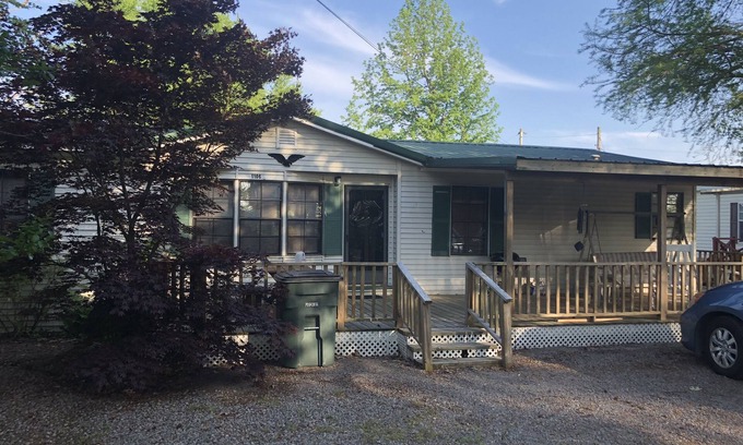Hornbeak House | Fish cleaning station, screened porch, covered front porch, fire pit, 3 BR