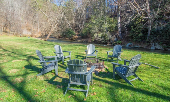 Grassy Creek Cabin | Fish, Soak, Play | River Song Retreat | Bring the Dogs!