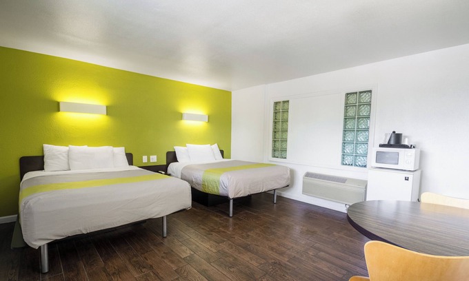 Munras Avenue Hotel | Fisherman's Cove Inn