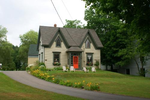 Mahone Bay Bed & Breakfast | Fisherman's Daughter B&B