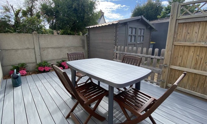 Tregastel House | Fisherman's house with terrace 450m from the beach in TREGASTEL