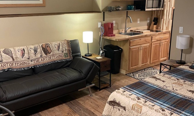 Kenai Apartment | Fisherman's Quarters