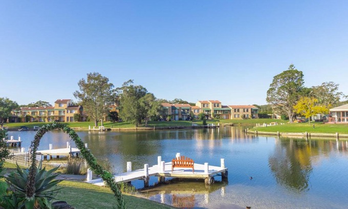 Sussex Inlet House | Fishermans Delight Waterfront