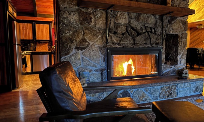 Umpqua House | Fisherman’s paradise in wine country. www.umpquariverlodge.com