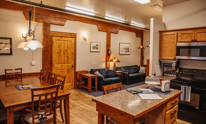 Sitka House | Fishermans Quay North Bunkhouse