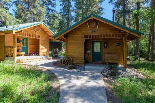 Eureka House | Fishing Escape in the Woods