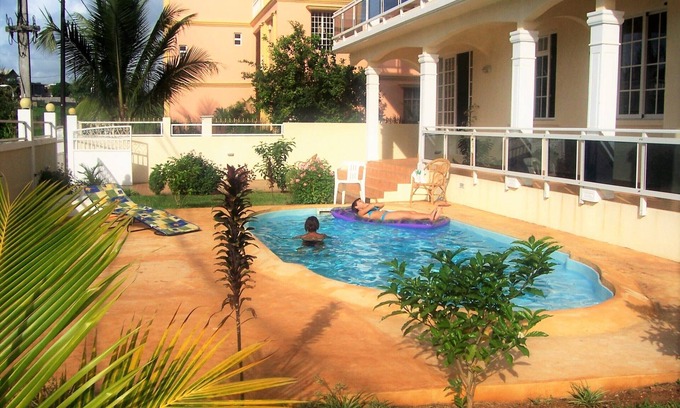 Camp Bestel Apartment | FITA RESIDENCE - 721 ft², European management, T/Biches 1.3km, sea view, swimming pool, Tourism Authority standards, A/C, Wi-Fi, terrace, SECURITY: CCTV, safe box, alarm