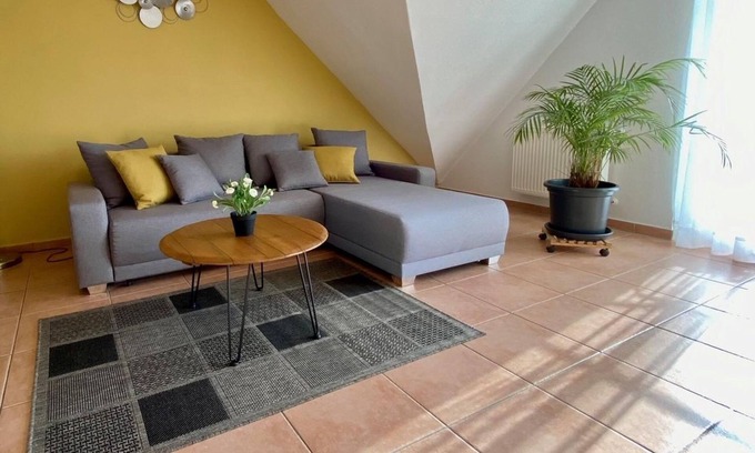 Ungstein Apartment | Fitter apartment, street side, 2 floors (EG,DG) - Apartments Dehn