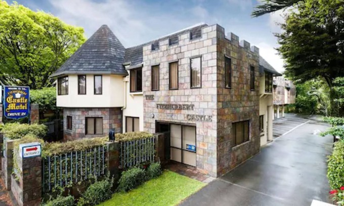 Palmerston North Hotel | Fitzherbert Castle Motel