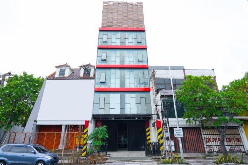 Gubeng Hotel | Flagship 3688 Pot Art