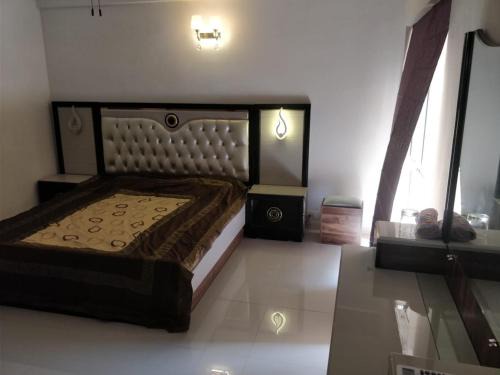 Chinar Park House | FLAGSHIP AIRPORT GUEST HOUSE