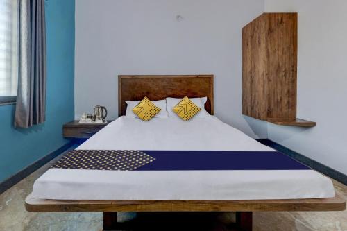 Gulbarga Hotel | Flagship Bhalkeshwar Lodging