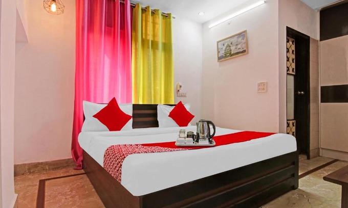 Sector 15 Hotel | Flagship Elegante Studio Rohini