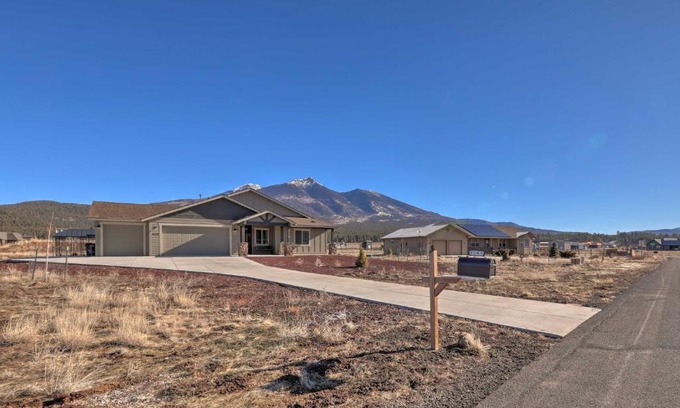 Fort Valley House | Flagstaff Home with Views - Near Arizona Snowbowl!