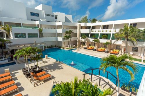 Punta Cancun Hotel | Flamingo Cancun All Inclusive
