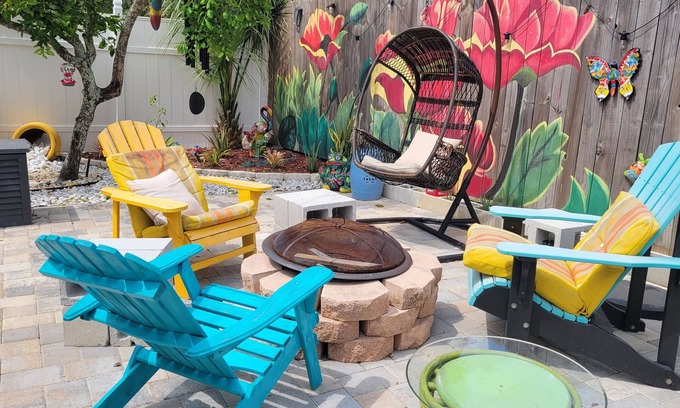St. Petersburg - Clearwater House | Flamingo House Tropical Oasis Near St Pete Beach Grill Bike Trail Tennis courts