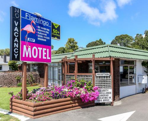 New Plymouth Hotel | Flamingo Motel