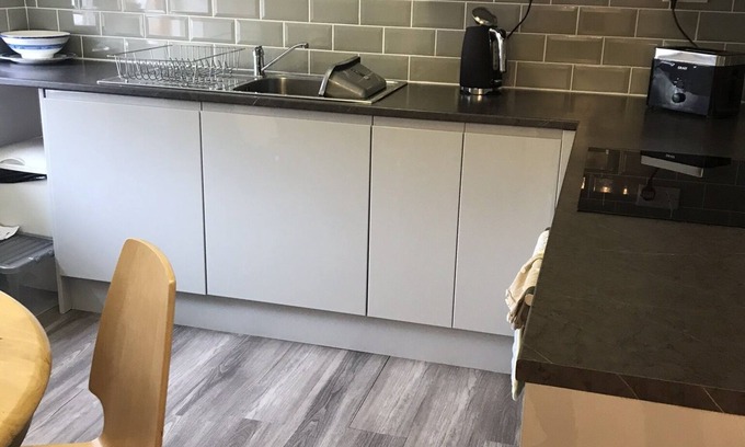 Dalston Apartment | Flat 1 22 the square Dalston homely