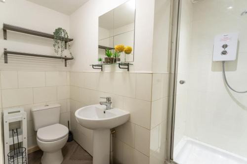 Easton Apartment | Flat 1 Sunnyside Contractor Long Stay by ShortStayUK