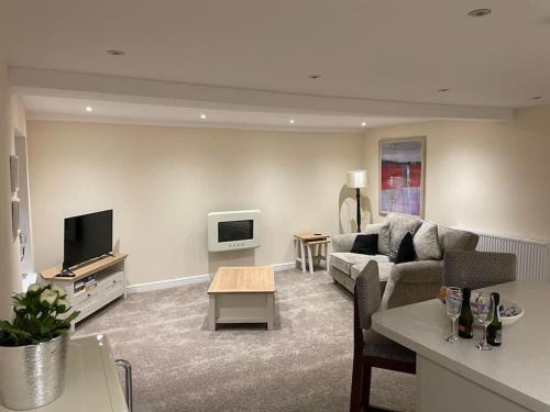 Tremadog Apartment | Flat 1 - Y Sgwar Restaurant