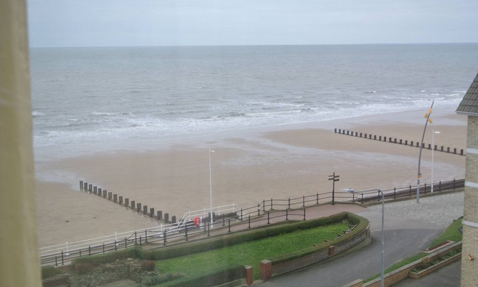 Bridlington Old Town Apartment | Flat 6 Penthouse apartment with stunning views sleeps 2