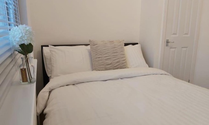 Portsmouth Apartment | Flat 7 - Newly Renovated