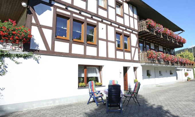Schmallenberg Apartment | Flat in Schmallenberg with communal garden