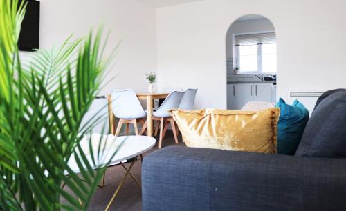 Harrow Apartment | Flat in London- Modern 2 Bedroom Apartment Harrow near Wembley