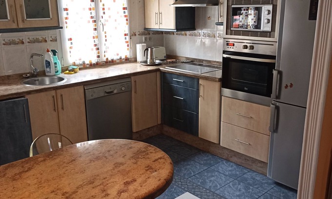 Las Campas y San Claudio Apartment | FLAT IN OVIEDO WITH PARKING