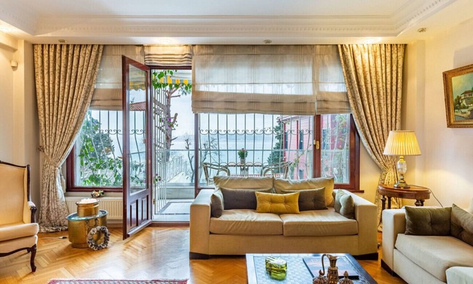 Uskudar Apartment | Flat near Bosphorus Coast with View in Uskudar
