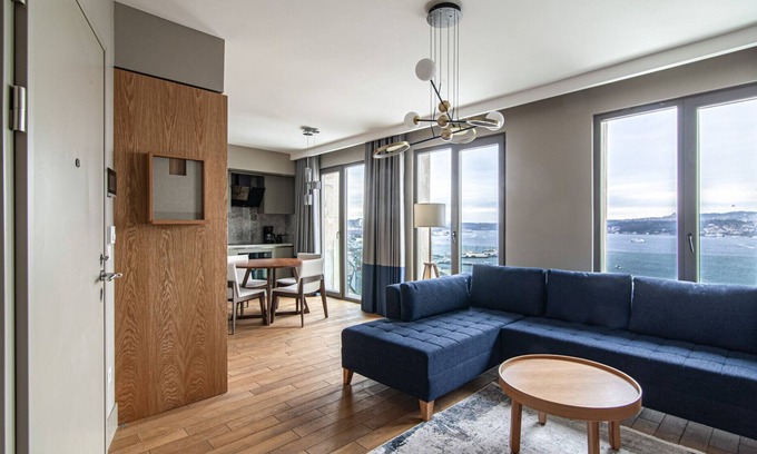Kabatas Apartment | Flat with Panoramic Bosphorus View in Cihangir