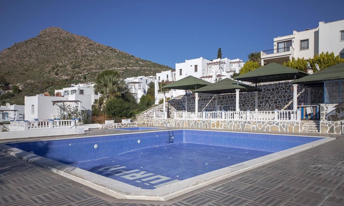Dagbelen Apartment | Flat with Sea View, Pool and Terrace in Bodrum