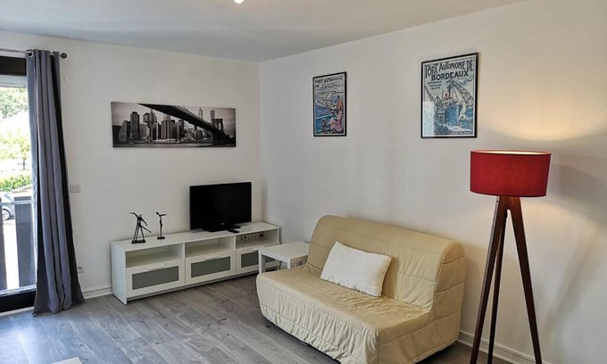 Pessac Apartment | Flat79