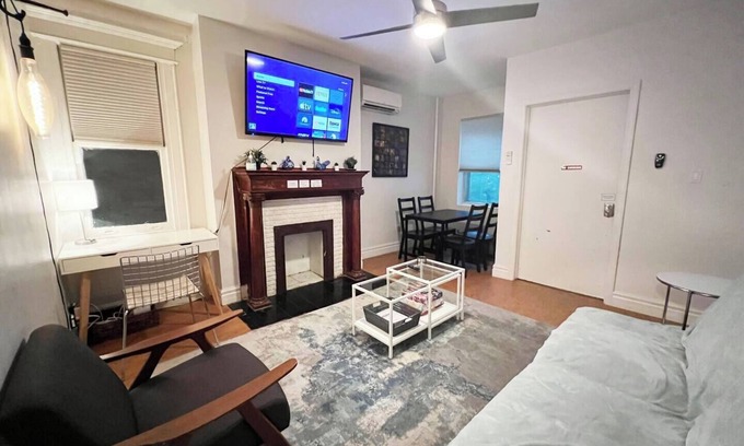 Brooklyn Apartment | Flatbush Brooklyn 2-bedroom apartment with AC, WiFi & Backyard.