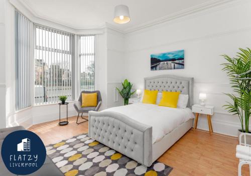Liverpool House | FLATZY - 6 bed Oasis Close to Football Stadiums