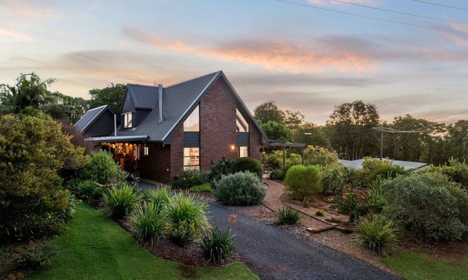Flaxton Cottage | Flaxton Couples Cottage Eco-Luxury, Serenity & Hinterland Escape Near Montville