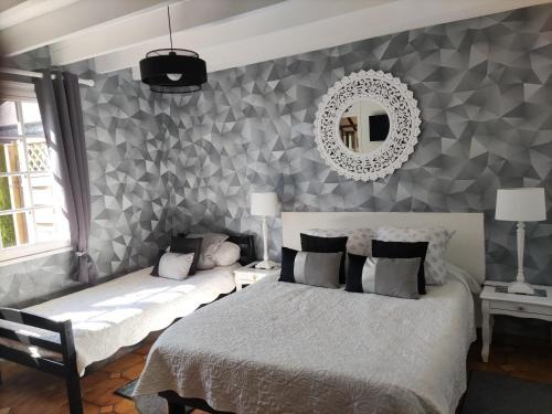 Saint-Jouin-Bruneval Bed & Breakfast | Fleur De Soleil